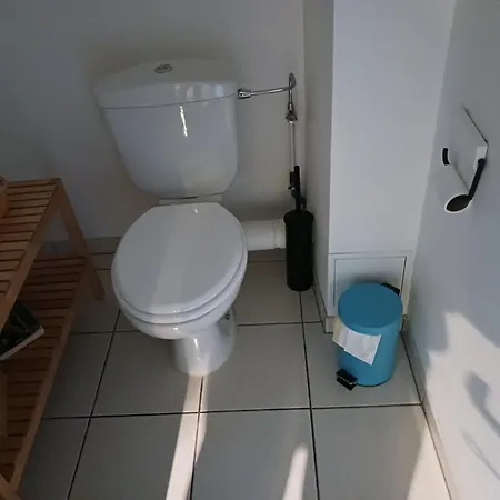 Center - Cosy Bed' N' Bredala Max Apartment *